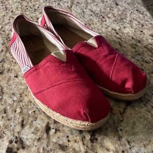 Toms Shoes